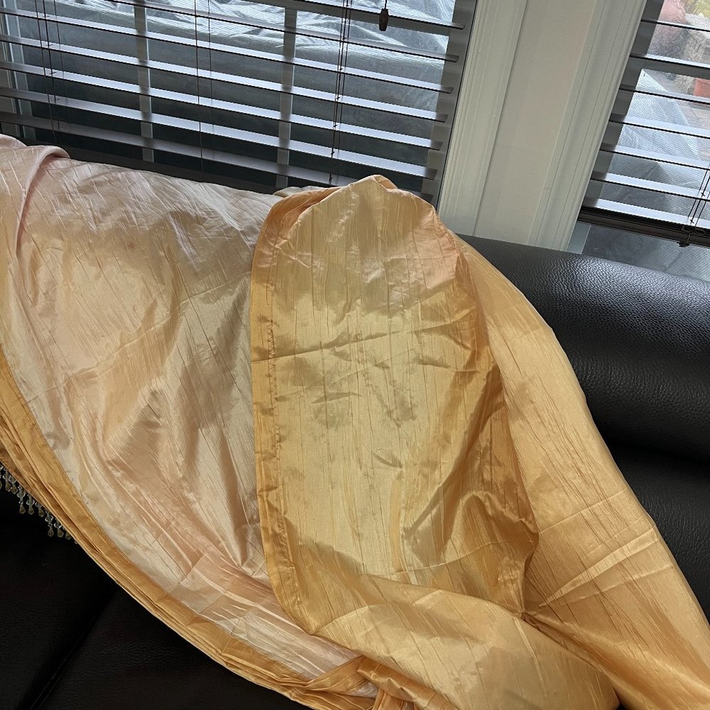 Two Window treatment PERI rectangular scarfs.